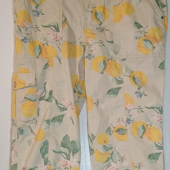 Chico's Pants - Chicos/Cargo Pants/Womens 0.5P Petite 6/Yellow Lemon Print/Poplin Crop